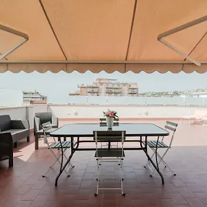 Skyview Terrace: Your Urban Escape Aeroporto di Catania Fontana Rossa